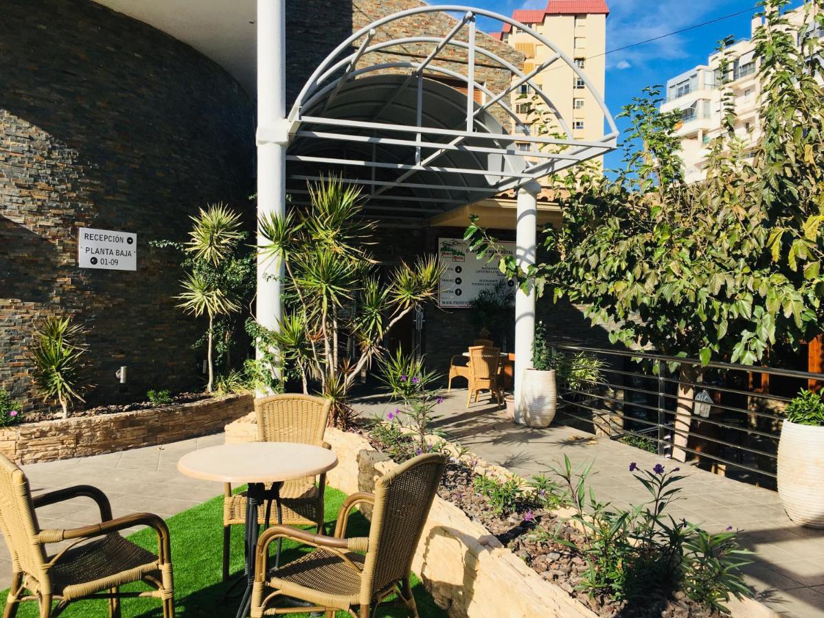 Hostal Mont Royal Alicante Exteriör bild