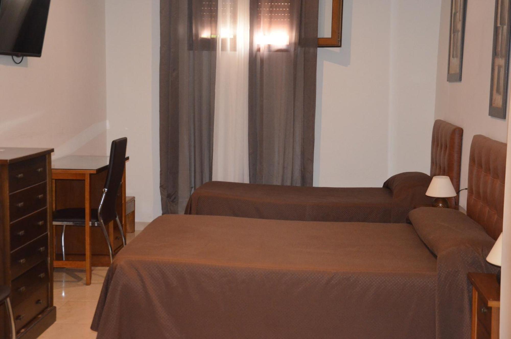 Hostal Mont Royal Alicante Exteriör bild