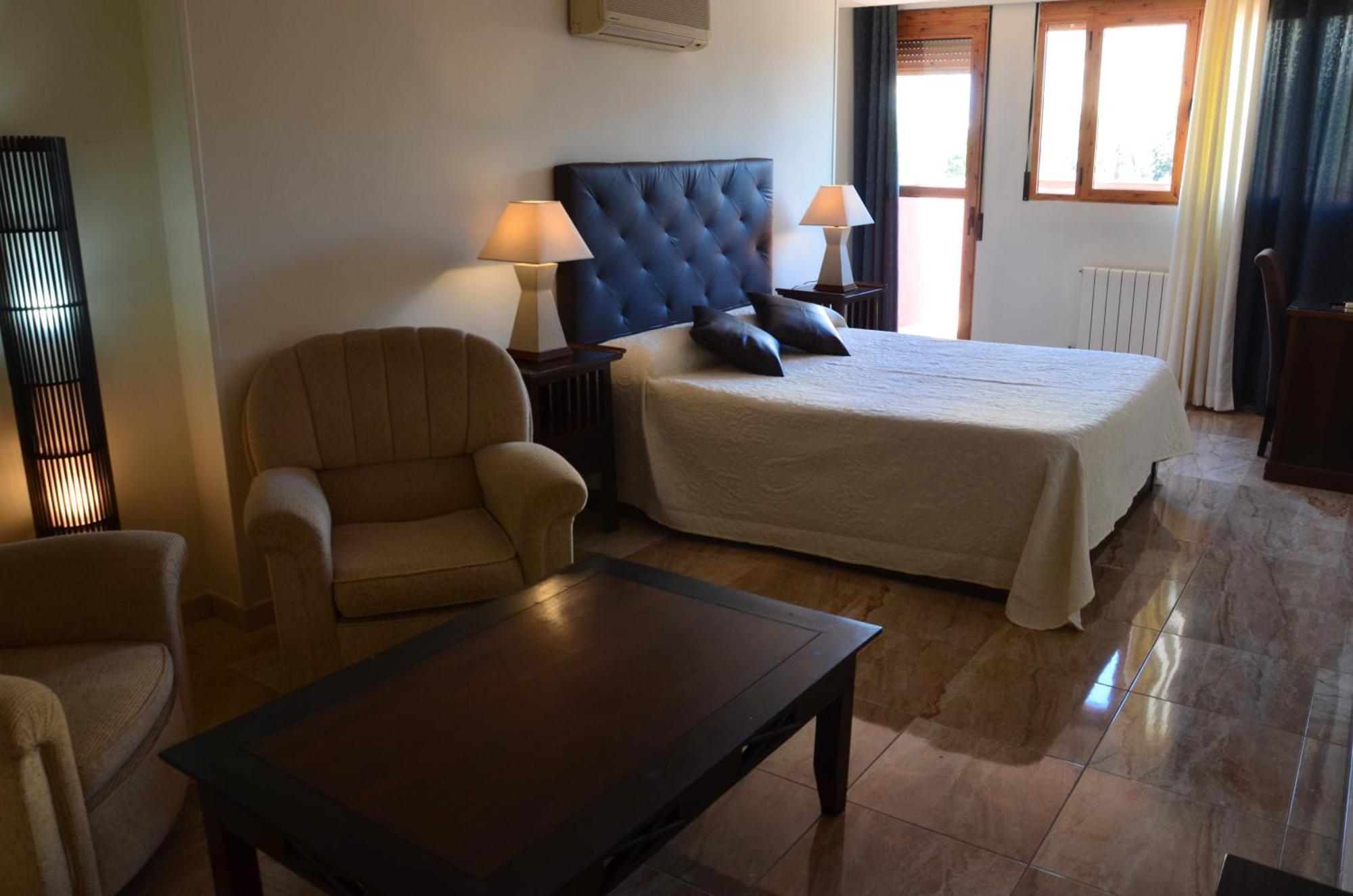 Hostal Mont Royal Alicante Exteriör bild