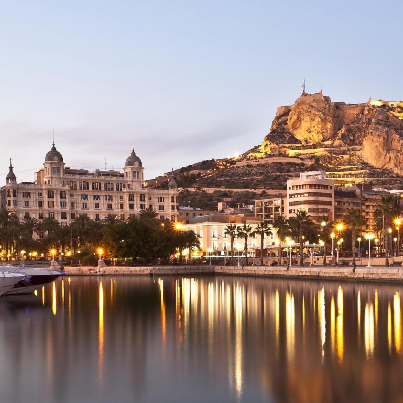 Hostal Mont Royal Alicante Exteriör bild
